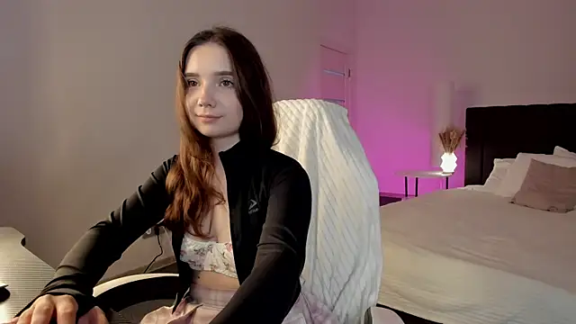 Elvienne online show from 06.10.26