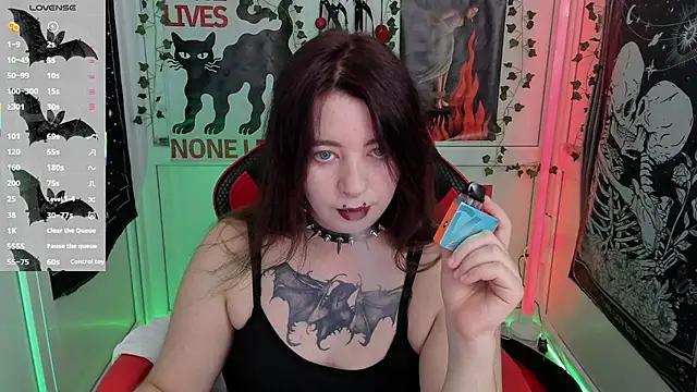 Snapshot of PurpleRune chatting on 06.15.26 PurpleRune online show from 06.15.26