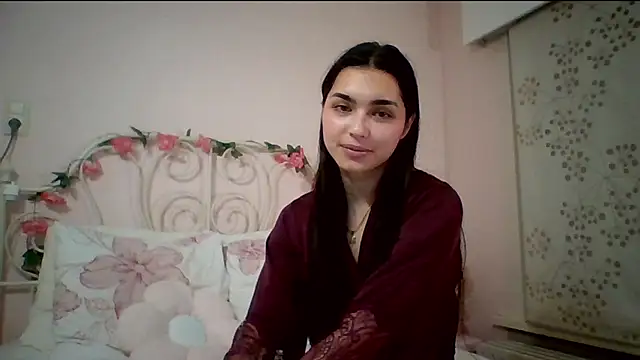 Snapshot of yourbella37 chatting on 05.17.26 yourbella37 online show from 05.17.26