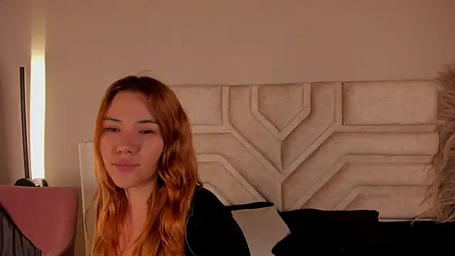 Snapshot of _zoe_3 chatting on 07.19.26 zoe 3 online show from 07.19.26