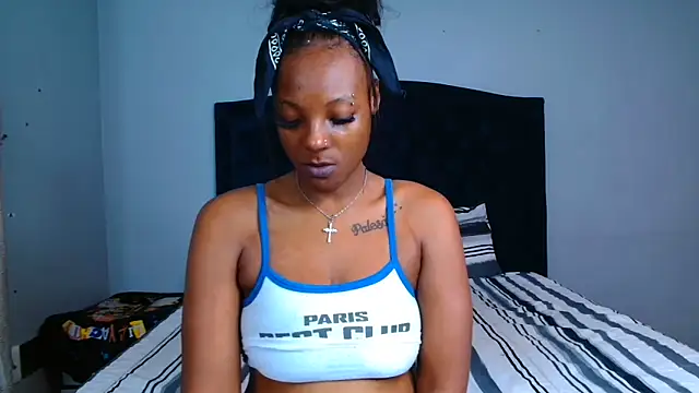 Snapshot of KillarRose chatting on 05.19.26 KillarRose online show from 05.19.26