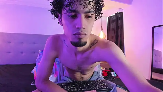 Snapshot of MichaelEvanss_ chatting on 05.18.26 MichaelEvanss online show from 05.18.26