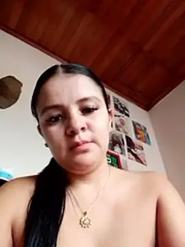 Snapshot of tuzorrit chatting on 05.22.26 tuzorrit online show from 05.22.26