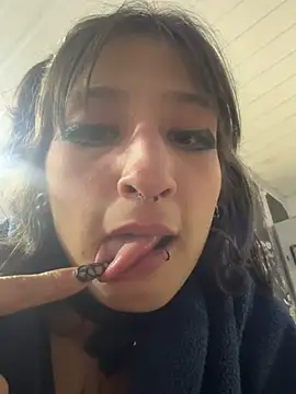 Snapshot of Evelin_Hellsing chatting on 06.14.26 Evelin Hellsing online show from 06.14.26