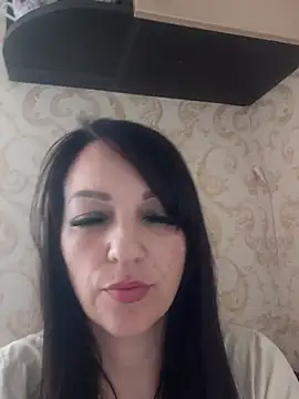 MalvikaLov online show from 05.04.26