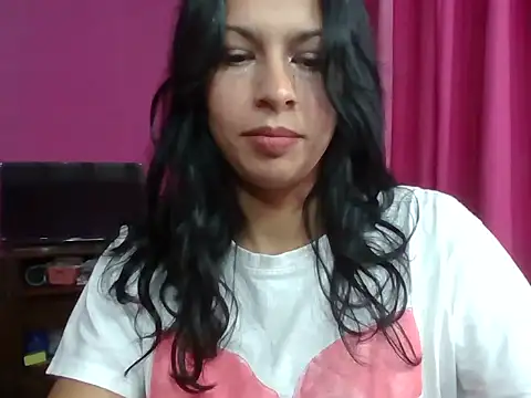 Snapshot of pamelaamorette chatting on 05.19.26 pamelaamorette online show from 05.19.26
