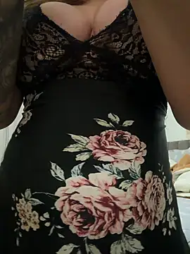 Snapshot of Mariiii_morena chatting on 06.27.26 Mariiii morena online show from 06.27.26