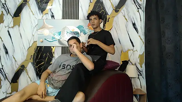 Snapshot of GOLDEN_2026 chatting on 05.12.26 GOLDEN 2026 online show from 05.12.26