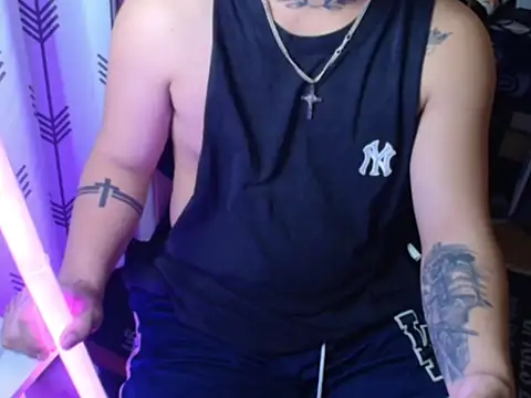 Snapshot of Ashtonfuckingboi chatting on 07.22.26 Ashtonfuckingboi online show from 07.22.26