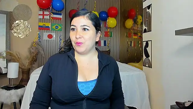 Snapshot of BBWLuxuryMuse chatting on 06.15.26 BBWLuxuryMuse online show from 06.15.26
