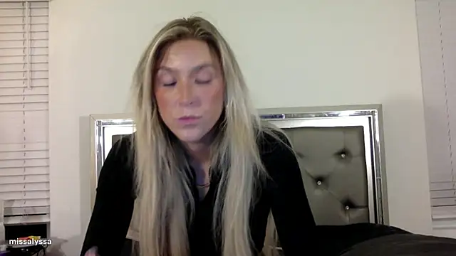 Snapshot of Misss_alyssaaa chatting on 06.10.26 Misss alyssaaa online show from 06.10.26