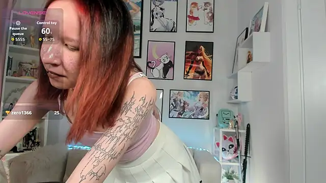 Snapshot of Mi_Mi_Mia chatting on 06.19.26 Mi Mi Mia online show from 06.19.26