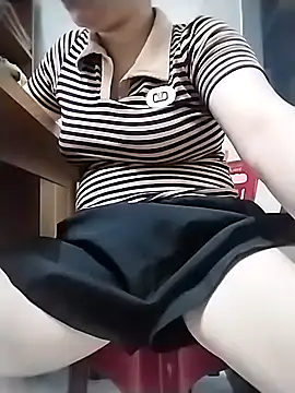 Girl lovebaby online show from 05.18.26