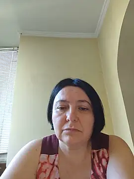 Snapshot of EmmaEmmy40 chatting on 06.20.26 EmmaEmmy40 online show from 06.20.26