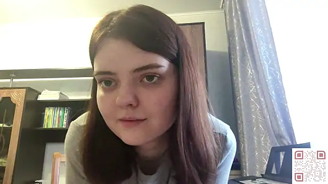 Snapshot of RebelDesiree chatting on 05.15.26 RebelDesiree online show from 05.15.26