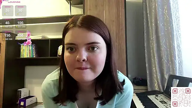 Snapshot of RebelDesiree chatting on 05.22.26 RebelDesiree online show from 05.22.26