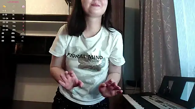 Snapshot of RebelDesiree chatting on 07.15.26 RebelDesiree online show from 07.15.26