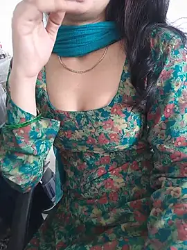 Snapshot of zoya_baby_ chatting on 06.29.26 zoya baby online show from 06.29.26