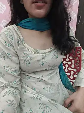 Snapshot of zoya_baby_ chatting on 07.05.26 zoya baby online show from 07.05.26