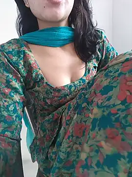 Snapshot of zoya_baby_ chatting on 07.19.26 zoya baby online show from 07.19.26