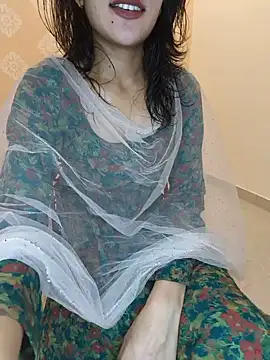 Snapshot of zoya_baby_ chatting on 07.26.26 zoya baby online show from 07.26.26