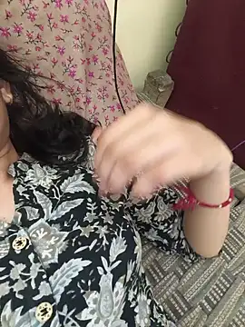 Snapshot of zoya_baby_ chatting on 07.28.26 zoya baby online show from 07.28.26