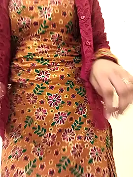 Snapshot of zoya_baby_ chatting on 08.04.26 zoya baby online show from 08.04.26
