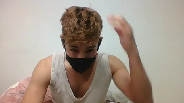 Snapshot of Mart00japan chatting on 07.30.26 Mart00japan online show from 07.30.26