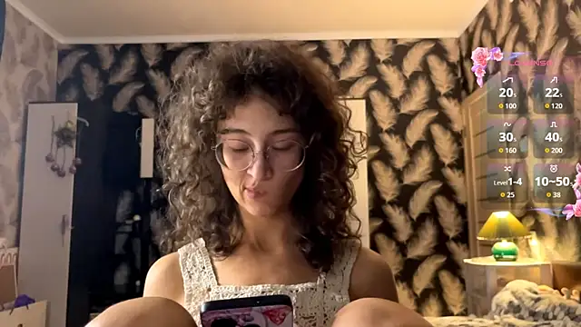 Snapshot of CurlyWinx chatting on 05.09.26 CurlyWinx online show from 05.09.26