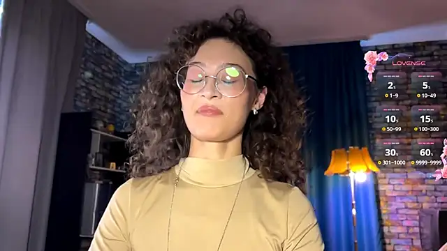 Snapshot of CurlyWinx chatting on 05.31.26 CurlyWinx online show from 05.31.26