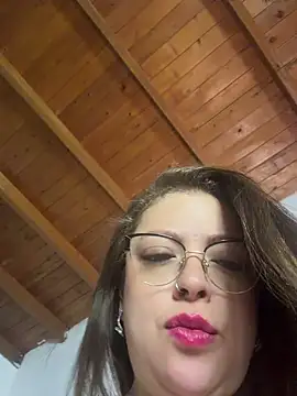Snapshot of Lilith_Desire chatting on 05.12.26 Lilith Desire online show from 05.12.26