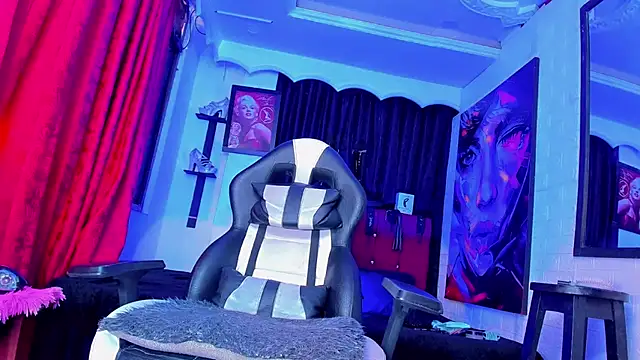 Mia Colucci25 online show from 06.18.26