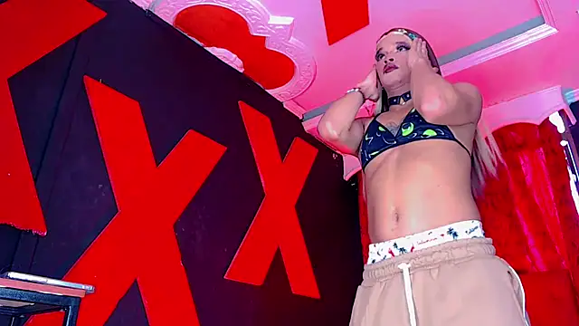 Mia Colucci25 online show from 07.29.26