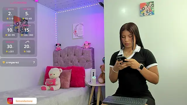 Snapshot of FernandaHils chatting on 07.28.26 FernandaHils online show from 07.28.26