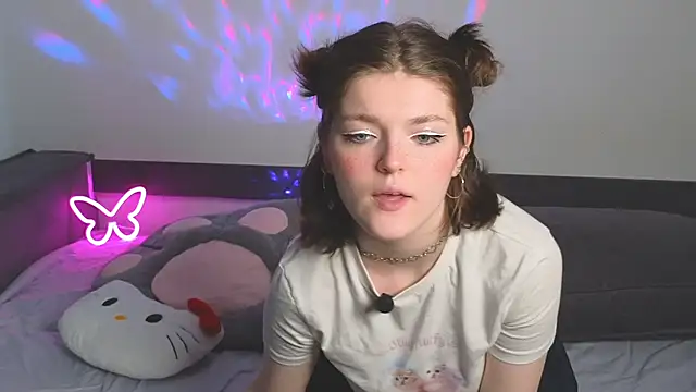 Snapshot of Annpopsy chatting on 05.18.26 Annpopsy online show from 05.18.26