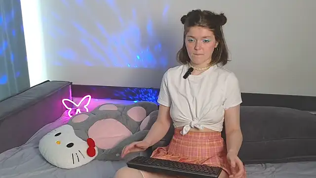 Snapshot of Annpopsy chatting on 05.22.26 Annpopsy online show from 05.22.26