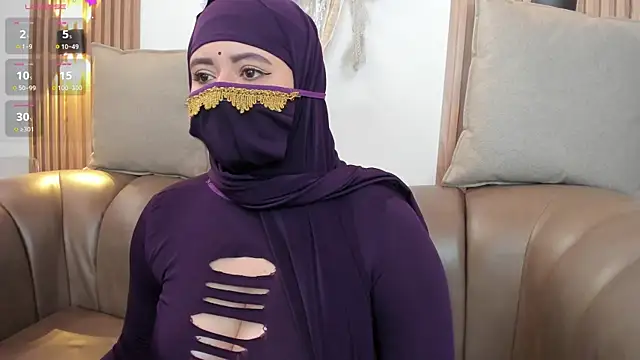 Snapshot of yasmin_dina chatting on 05.30.26 yasmin dina online show from 05.30.26