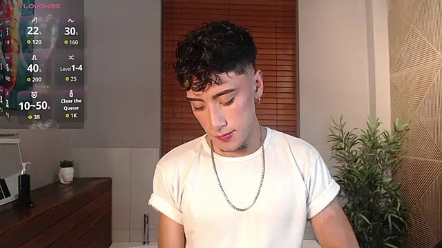 Snapshot of Spencerwhite_ chatting on 05.28.26 Spencerwhite online show from 05.28.26