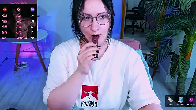 Snapshot of Ame_xCore chatting on 07.19.26 Ame xCore online show from 07.19.26