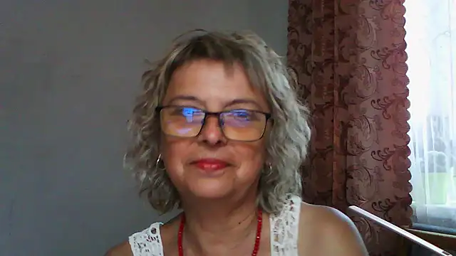 Snapshot of ElizabethGorden chatting on 07.15.26 ElizabethGorden online show from 07.15.26