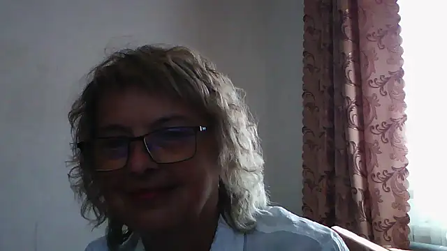 Snapshot of ElizabethGorden chatting on 07.18.26 ElizabethGorden online show from 07.18.26