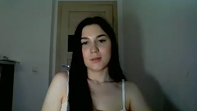 Snapshot of Katiee_Foxi chatting on 06.15.26 Katiee Foxi online show from 06.15.26