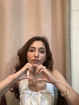 Snapshot of Lilywant chatting on 05.17.26 Lilywant online show from 05.17.26