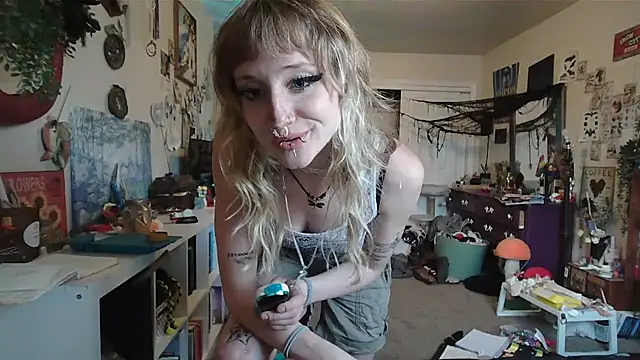 PixieLovely online show from 07.03.26