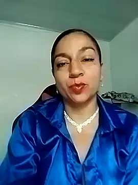 Snapshot of Tumilf chatting on 06.04.26 Tumilf online show from 06.04.26