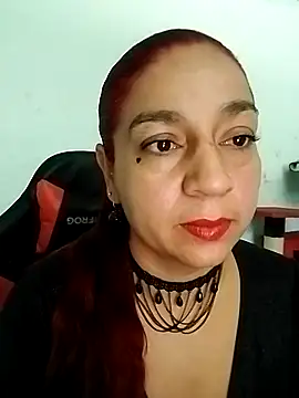 Snapshot of Tumilf chatting on 06.11.26 Tumilf online show from 06.11.26