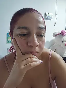 Snapshot of Tumilf chatting on 06.17.26 Tumilf online show from 06.17.26