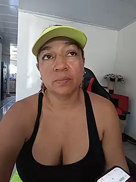 Snapshot of Tumilf chatting on 07.10.26 Tumilf online show from 07.10.26