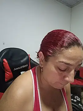 Snapshot of Tumilf chatting on 07.15.26 Tumilf online show from 07.15.26