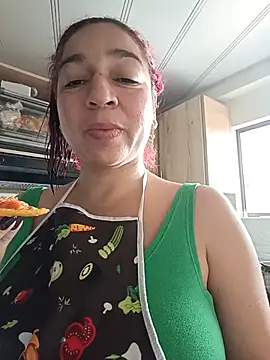 Snapshot of Tumilf chatting on 07.15.26 Tumilf online show from 07.15.26